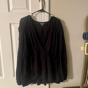 Maurices Classic Black Top